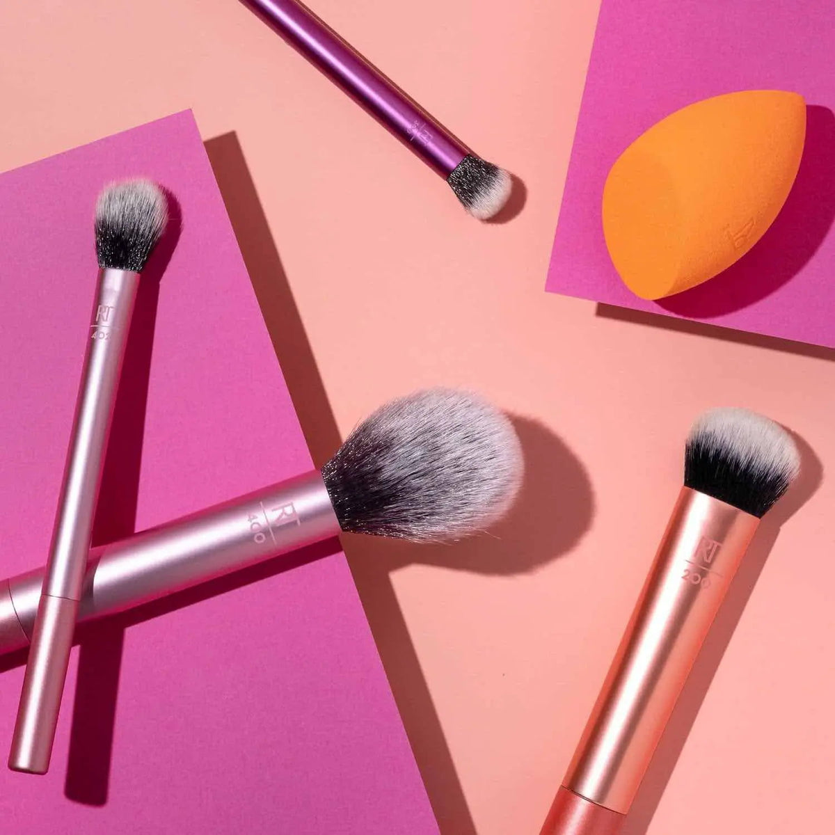 TOOLS & BRUSHES