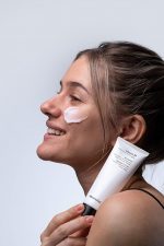 Minimalist 10% Vitamin B5 Gel Face Moisturizer For Oily & Combination Skin 50g - Image 2